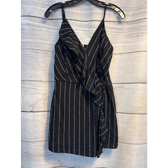 She + Sky Black & White Striped Wrap-Style Romper Size L - Picture 1 of 4